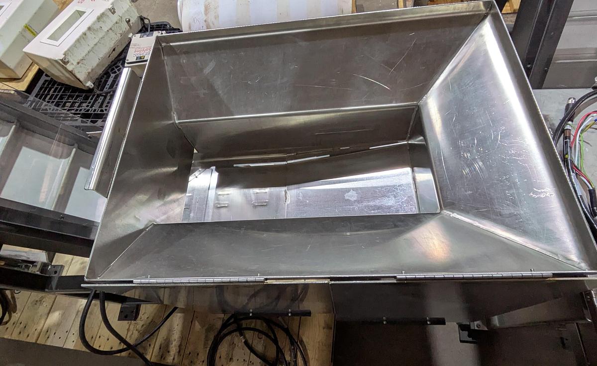 Used Stromag vibratory hopper feeder /elevator