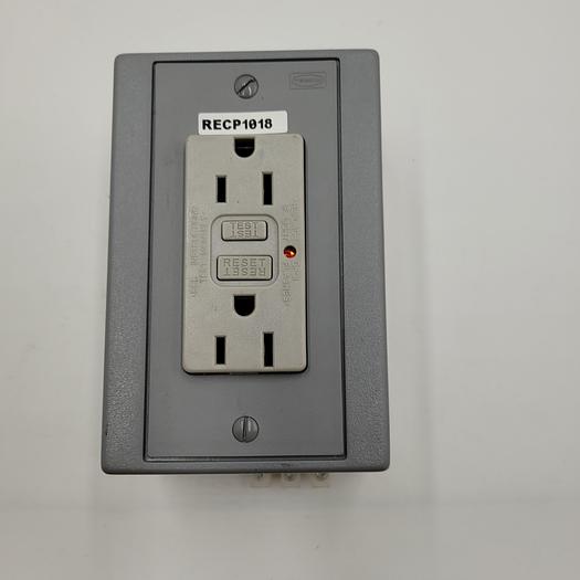 Used HUBBELL UTILITY BOX (DRUBGF115 15A 125VAC) & GFCI Hubbell PLUG (GFRST20)