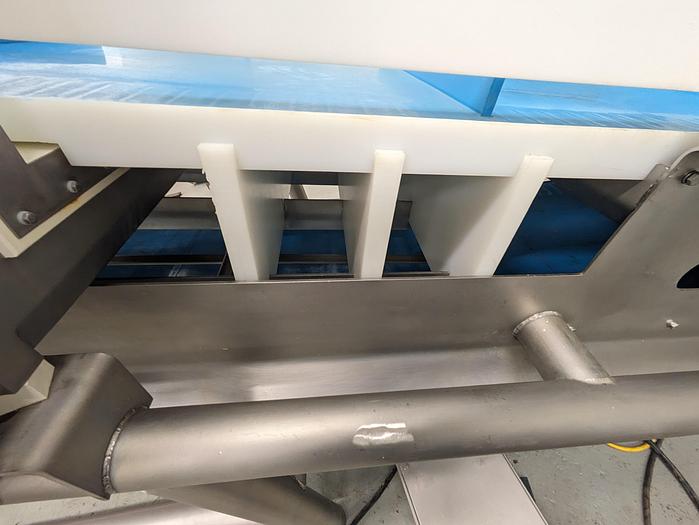 Used safeline metal detector, conveyor, intralox