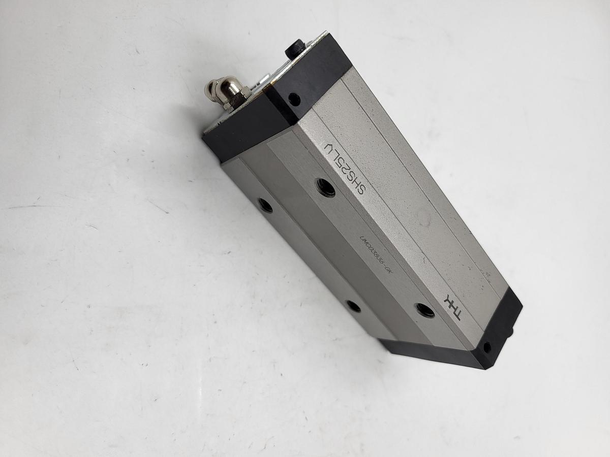 Used THK SHS25L- Linear Guide/Slide ball bearing UMC03836-GK