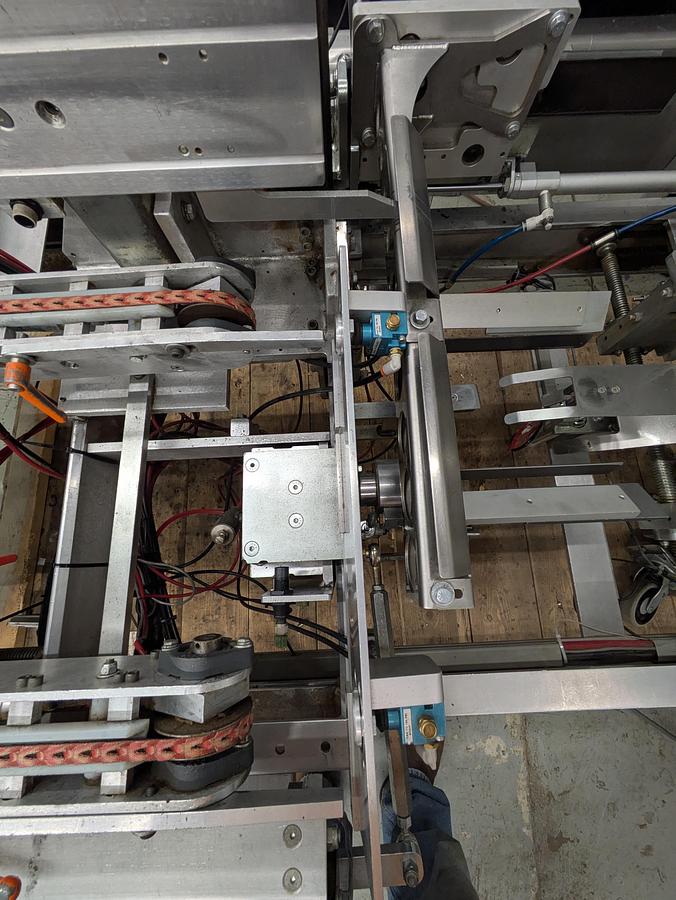 Used Wexxar WF-20T case erector