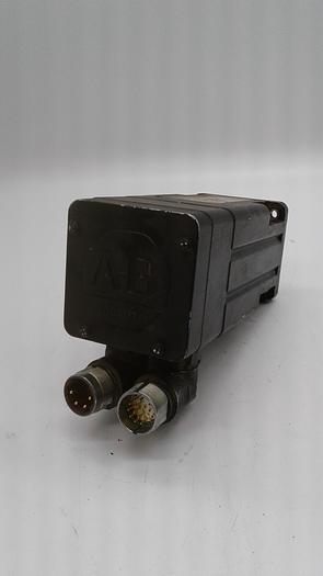 Used Allen-Bradley Inverter Duty AC Servo Motor MPL-B230P-VJ72AA