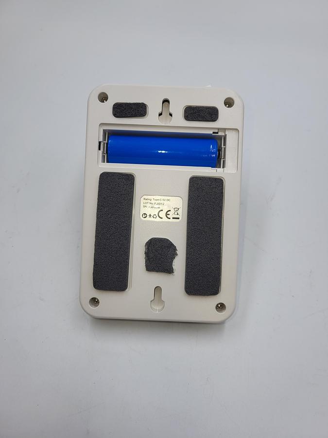 Used fjl012 wall mounted thermometer with rechargeable battery TR18650
