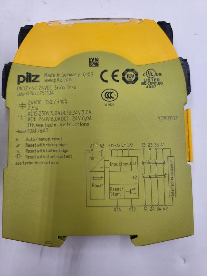 Pilz PNOZ S4 / 751104 - 24VDC