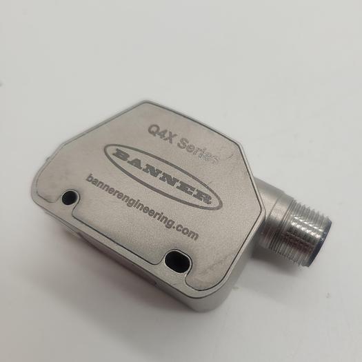 Banner Q4XFPLAF310-Q8