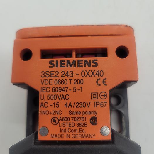 Used Siemens 3SE2 243-0XX40 Switch