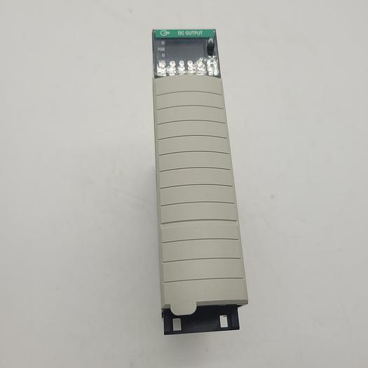 Allen-Bradley DC EFUSED Out 16pt 24VDC 1756-OB16E Ser.A 2.4