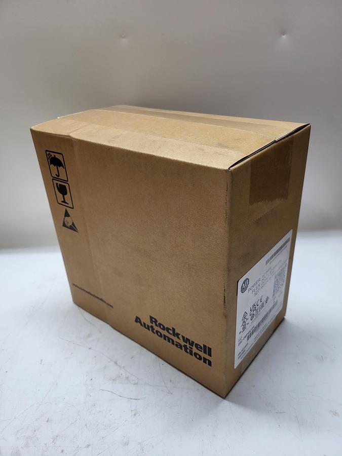 Allen-Bradley Powerflex 527 AC Drive 25C-D6P0N104 Ser.B *NEW*