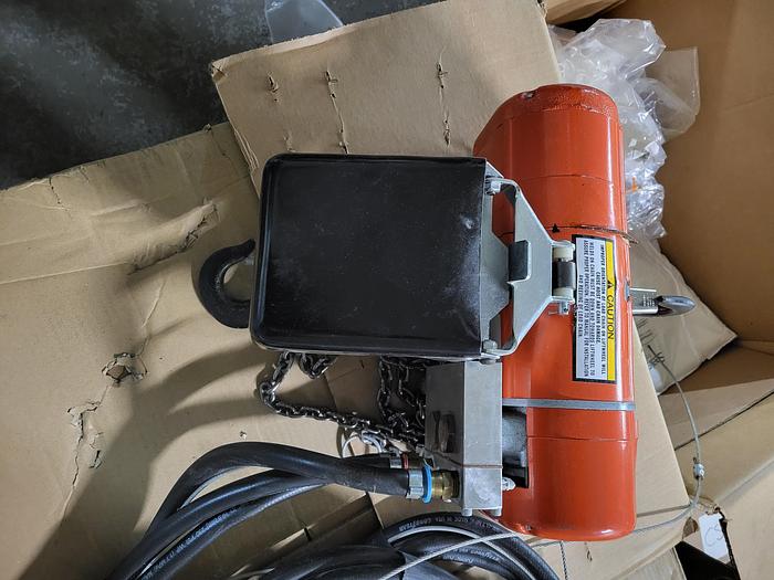 Used Star Hoist SS2458V1