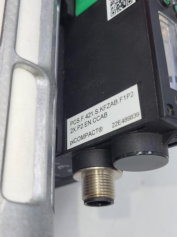 Used Piab piCOMPACT23 SMART IO-link / One PCS.F.421.S.kfzab.f1p2.2x2p2en.ccab & One silencer 3216002