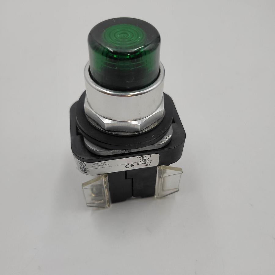 Used ALLEN BRADLEY 800T-QB24GD1 green switch