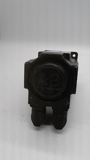 Used Allen-Bradley Kinetix Inverter Duty AC Servo Motor MPL-B330P-MK72AA