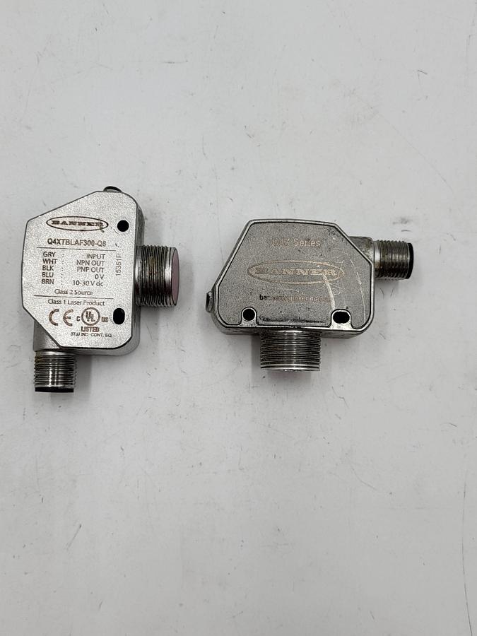 Used Banner Engineering - Motion Sensor Q4XTBLAF300-Q8
