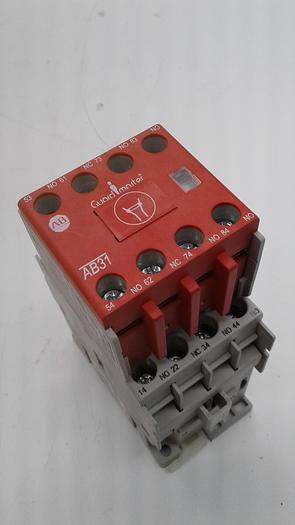 Allen-Bradley Bulletin 700S Safety Control Relay 700S-CFB620EJC