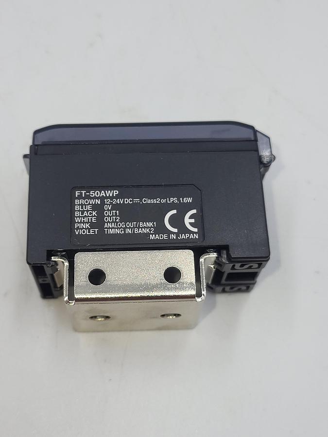 Used Keyence Amplifier: DIN Rail Mountable FT-50AWP Infrared Thermosensor
