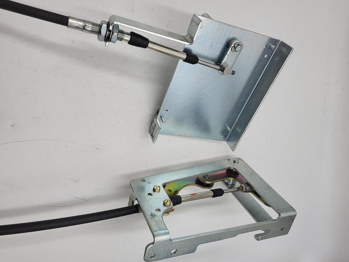 Allen Bradley 194R-FC04 Disconnect Switch cable mechanism *NEW*