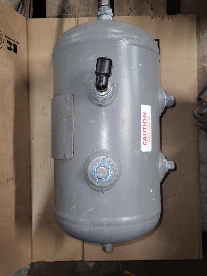 Used Manchester Tank cat# 304982 MAWP 200 PSI 3 GAL