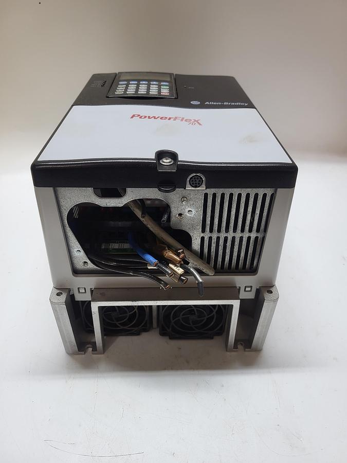Used Allen-Bradley Power flex 70 20A D 014 A 0 AYNANC0 Ser.A