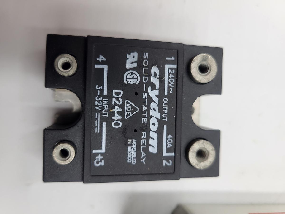 Crydom solid state relay SPST 40 amp 240v D2440 *new in box*