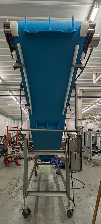 Used fortress Stealth metal detector with Weiler conveyor system