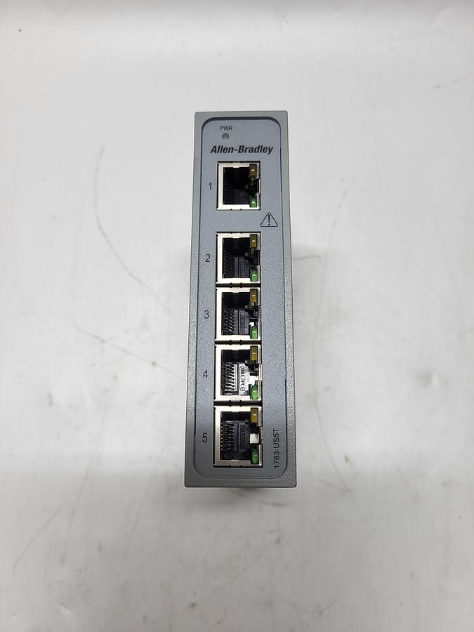 Used Allen-Bradley Stratix 2000 Unmanaged Ethernet Switch 1783-US5T Ser.A