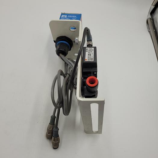 Used SICK SZW10003-D PHOTOELECTRIC SENSOR plus wiring & SMC VFD112Y-5M0-N7-G VALVE attached to adjustable steel bracket