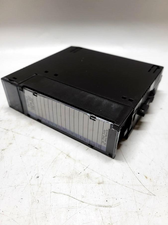 GE Fanuc IC693MDL740G detail