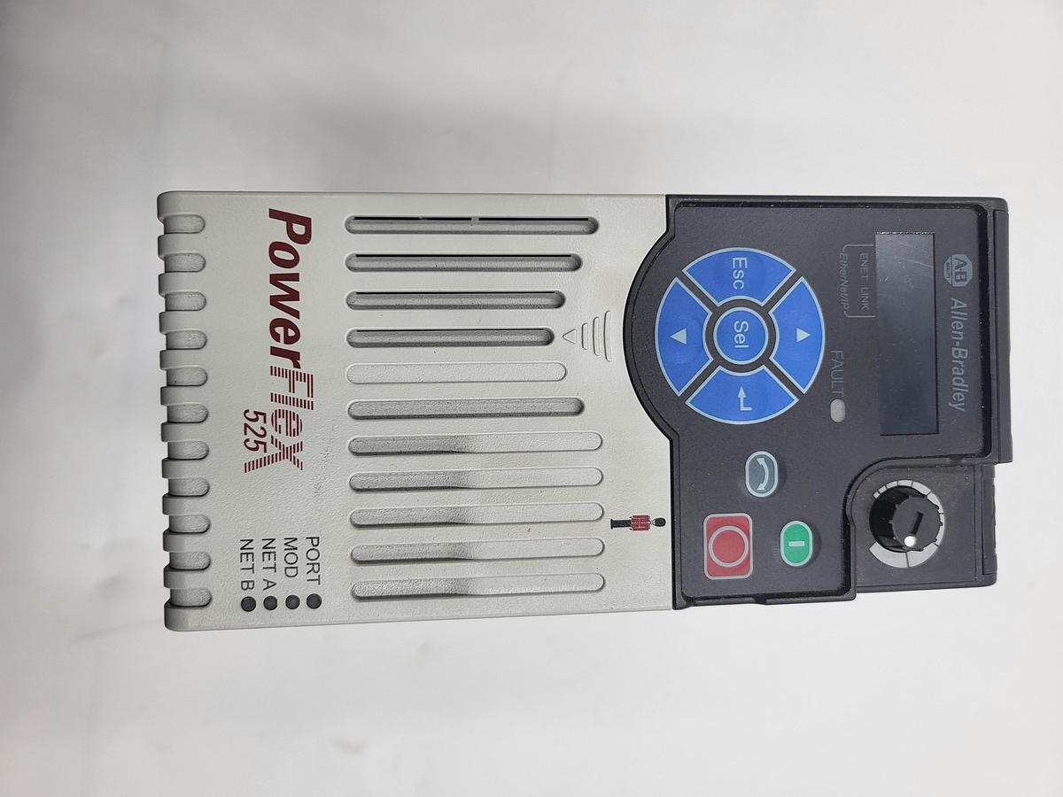 Used ALLEN BRADLEY Power Flex 525 25B-D4p0n104 DRIVE