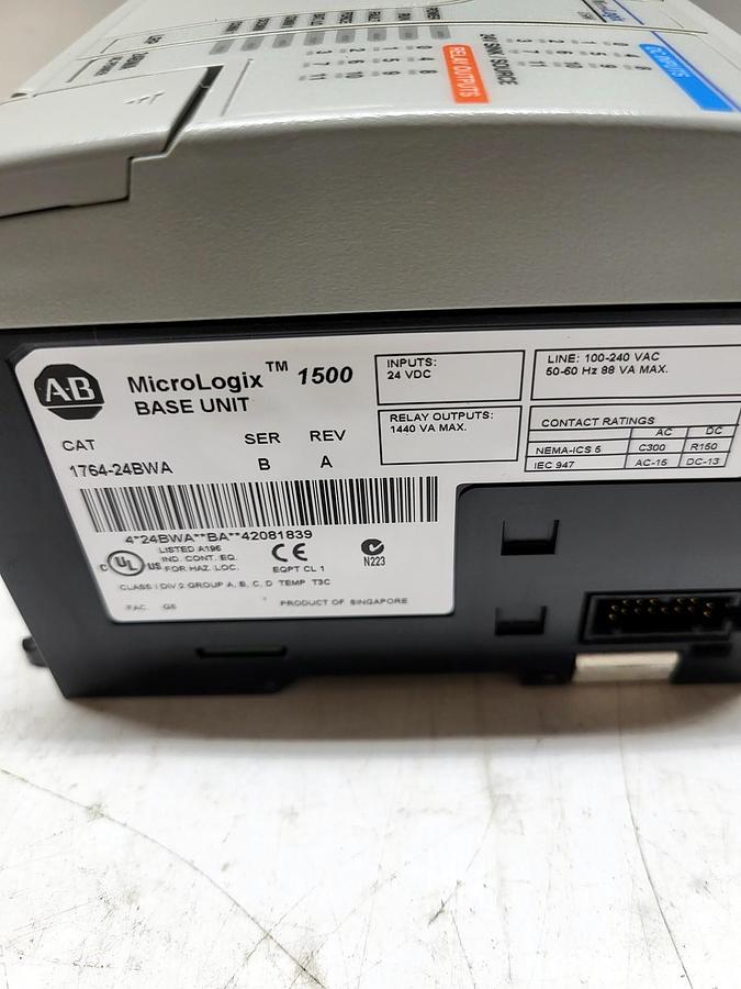 Allen-Bradley 1764-24BWA nameplate