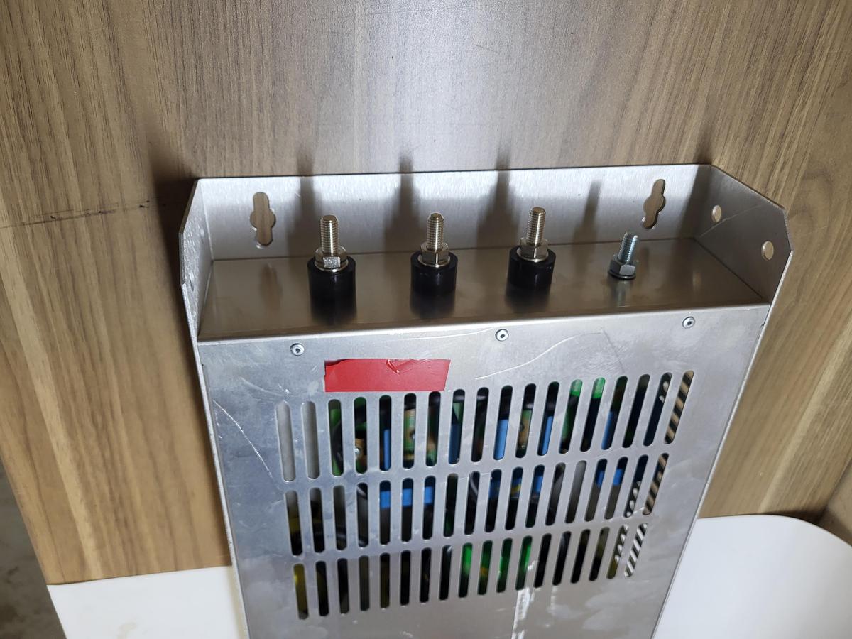 Used Rockwell Automation AC drive 2090-XXLF-3100