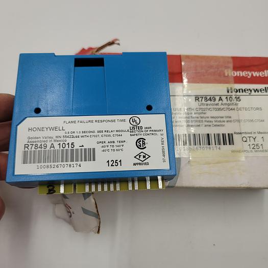HONEYWELL ULTRAVIOLET AMPLIFIER R7849 A1015 in original box