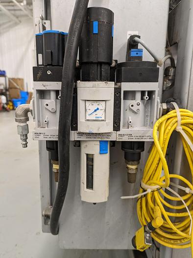 Used Bosch Doboy 840E carton closer