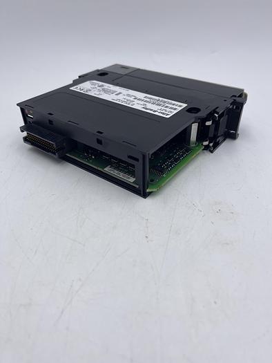 Used Allen-Bradley 1756-IB32 Ser B