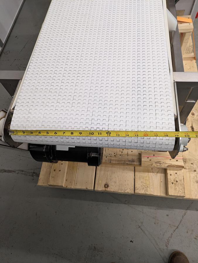 Used Loma IQ-3 e plus metal detector, stainless conveyor