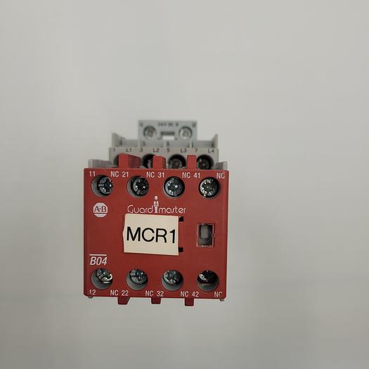 Used AB ALLEN BRADLEY CONTACTOR 100S-C23DJ404C