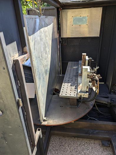 Used Fanuc arc mate 100 system R-J3 robot welding cell, rotary table