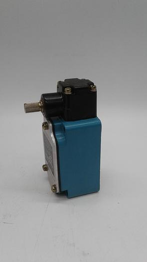 Honeywell Micro Switch Limiting Switch Sensing and Control 1LS10