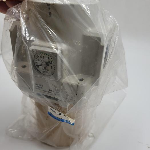 SMC PNEUMATIC REGULATOR AR60-10E-B in original plastic