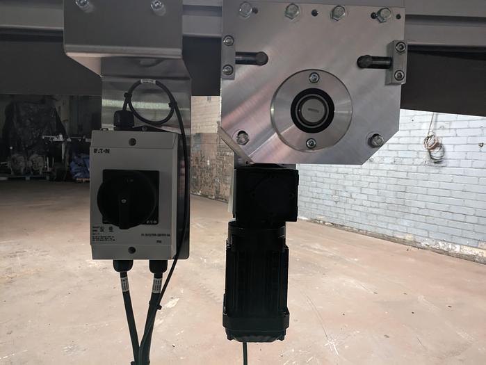 conveyor, aluminum frame 25' long 15" wide