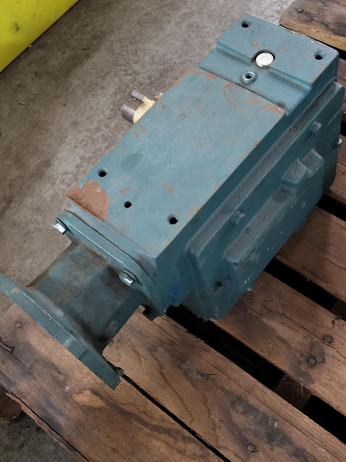 Used Dodge gear box 56c262b090 ID: 140c262b090k1add NO: SC262B090NK1 ratio 90:1 / 1750 RPM