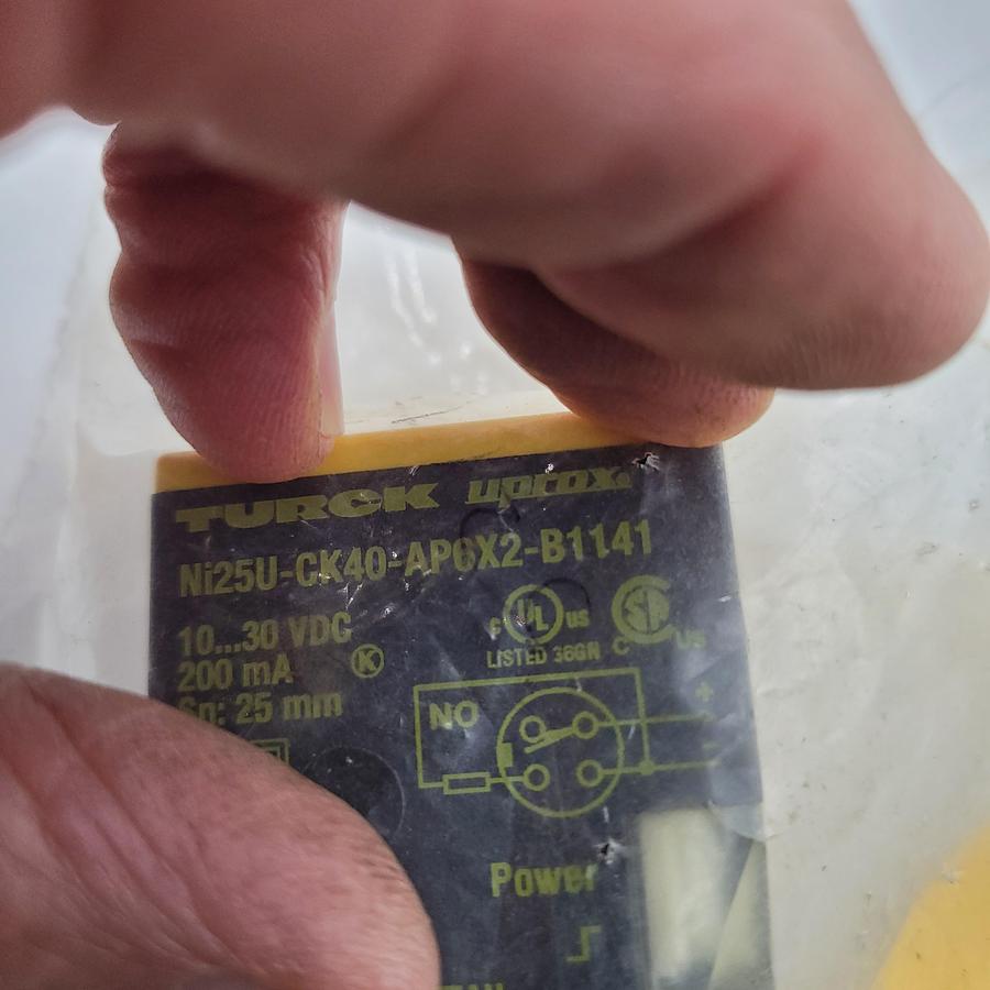 Turck NI25U-CK40-AP6X2-B1141 inductive sensor *NEW in sealed bag*