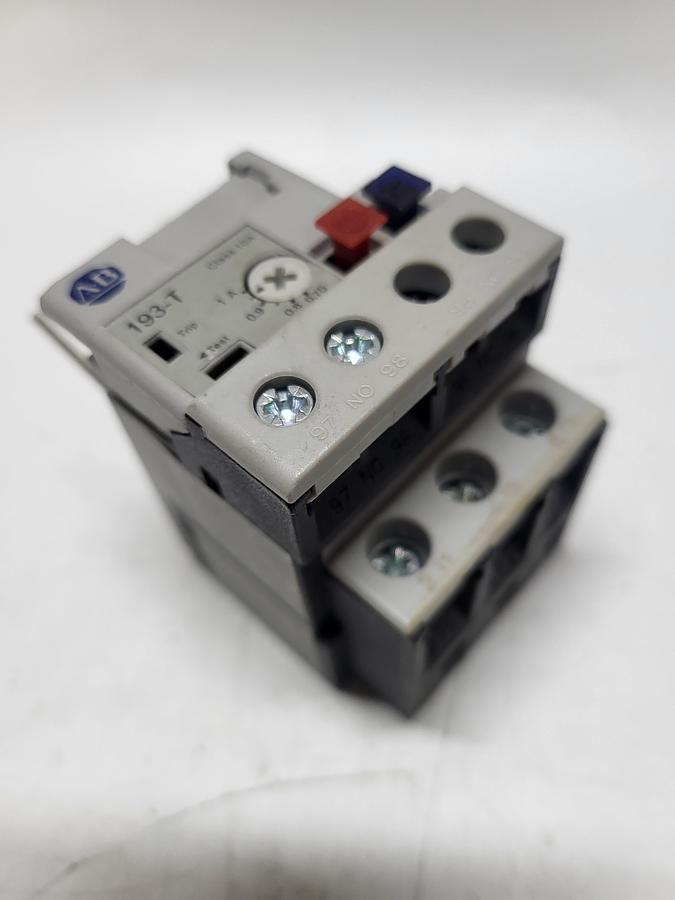 Used Allen-Bradley 193-T1AB10 Ser.A