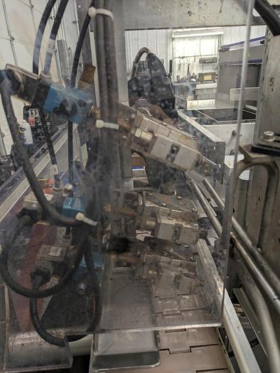 Used Bosch Doboy 840E carton closer