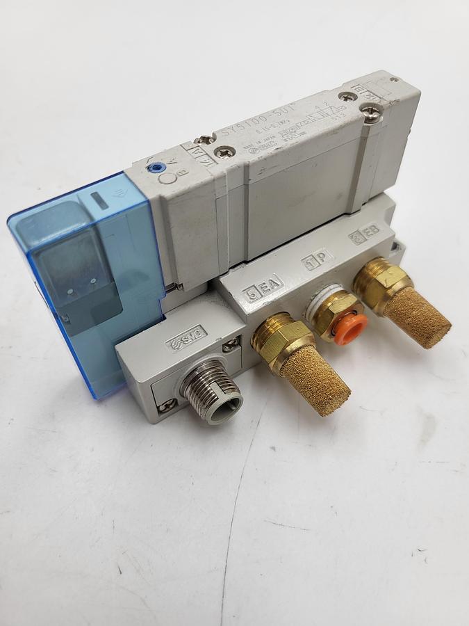 Used SMC® SY5100-5U1 SY5000 5-Port Base Mounted Double Internal Pilot