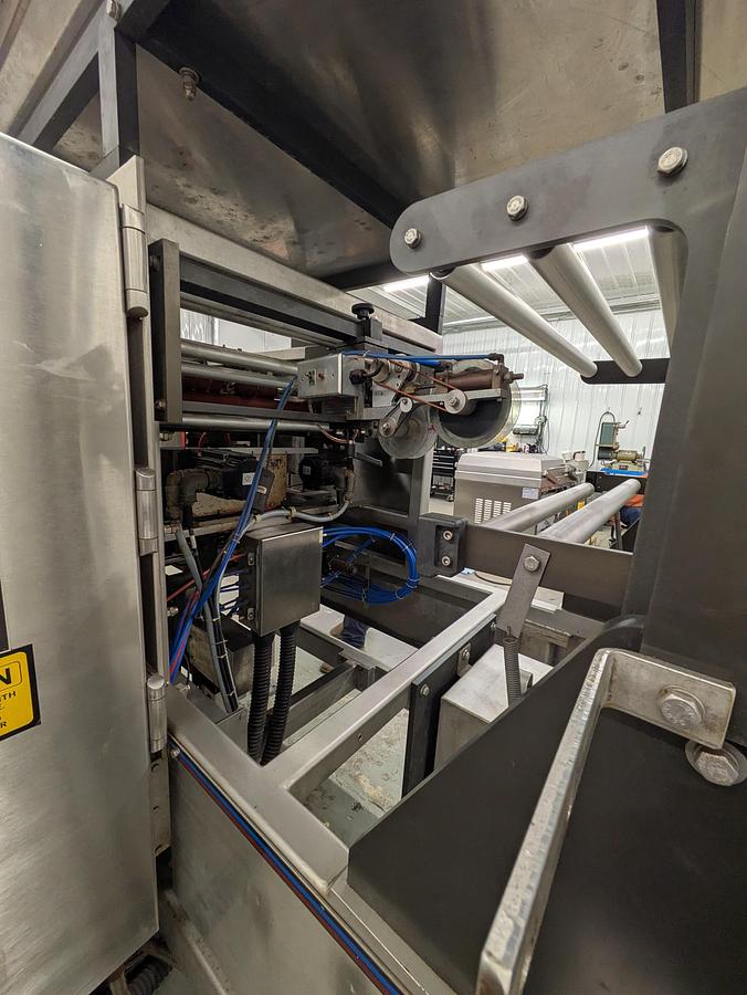 Used Hayssen 12-16HR form and fill bagger