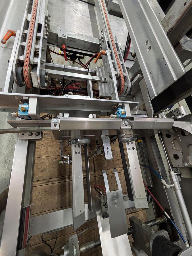 Used Wexxar WF-20T case erector