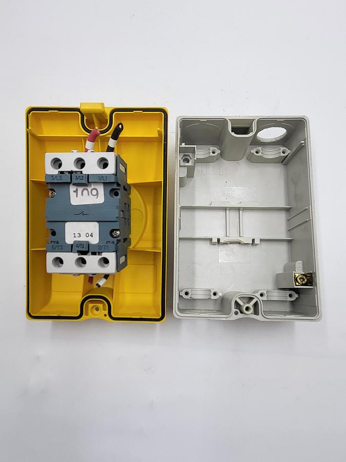 Used BACO 0172000, 25 A 3 Poles Disconnect Switch Body
