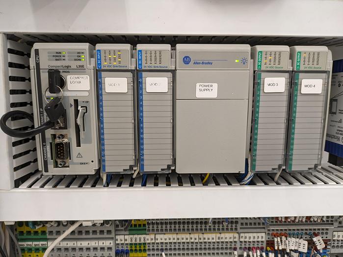 Used Bosch Doboy 840E carton closer