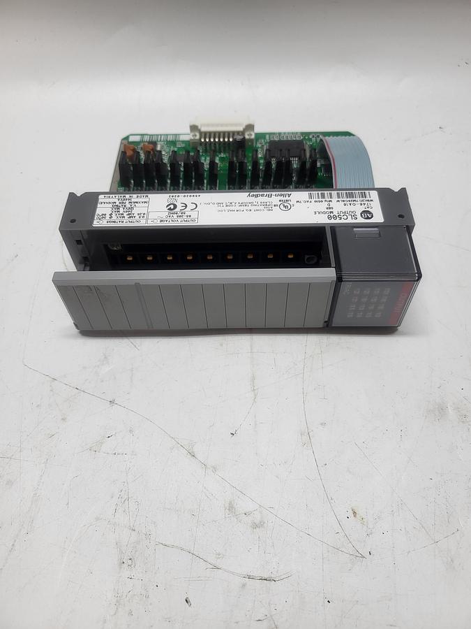 Used Allen-Bradley SLC500 Output Module 1746-OA16 Ser.D