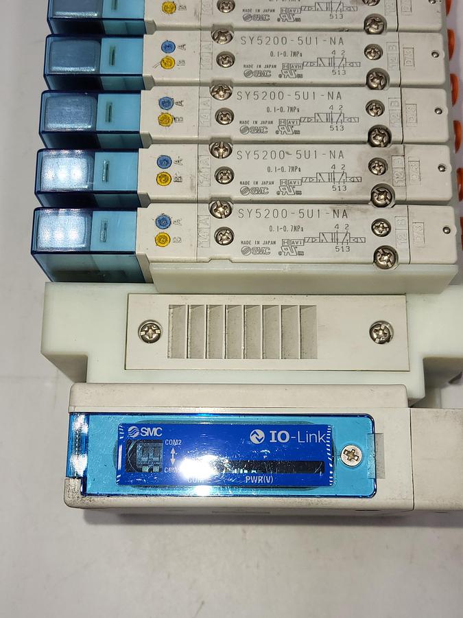 Used SMC SY5-IOL-0-N710RI W/ 10 solenoids SY5200 - 5UI - NA & EX260-SIL1 Serial Transmission System output